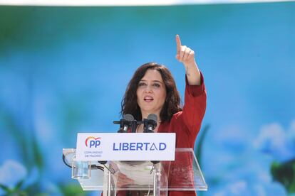La presidenta de la Comunidad de Madrid y candidata del PP, Isabel Díaz Ayuso, durante un acto electoral en Majadahonda este sábado.