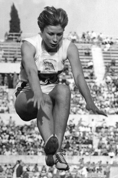 Mary Rand participó en Roma 1960 como favorita aunque al final no pudo alcanzar el pódium.