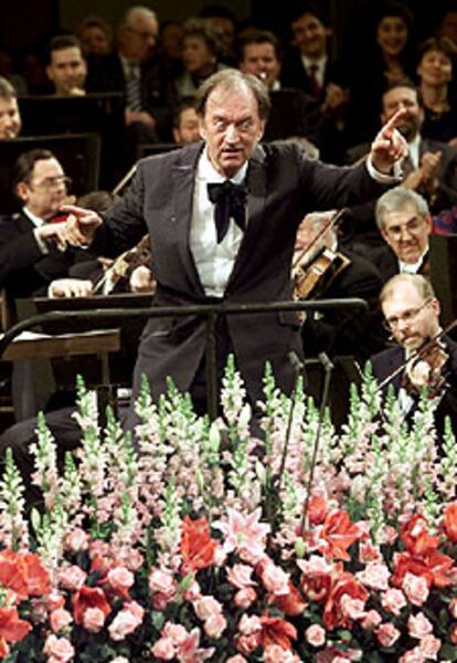 El director Nikolaus Harnoncourt, durante el concierto del año pasado.