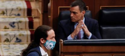 El presidente del Gobierno, Pedro Sánchez, y el vicepresidente segundo, Pablo Iglesias, en el Congreso.