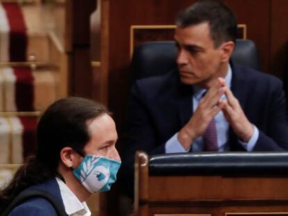 El presidente del Gobierno, Pedro Sánchez, y el vicepresidente segundo, Pablo Iglesias, en el Congreso.