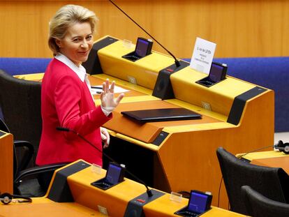 La presidenta de la Comisión Europea, Ursula von der Leyene, en el Parlamento Europeo.