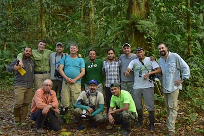 Los resultados de la evaluación biológica muestran que el área de La Mosquitia tiene una biodiversidad muy rica con multitud de especies raras y amenazadas. Los 12 científicos que acudieron a la zona entre el 14 y el 25 de febrero de 2017 presentes en la fotografía aseguran en su informe que “es una de las pocas zonas que quedan en Centroamérica donde los procesos ecológicos y evolutivos permanecen intactos”.