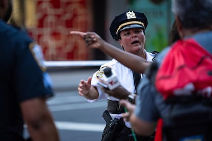 La policía de Nueva York se movilizó a la zona para resguardar el área.
