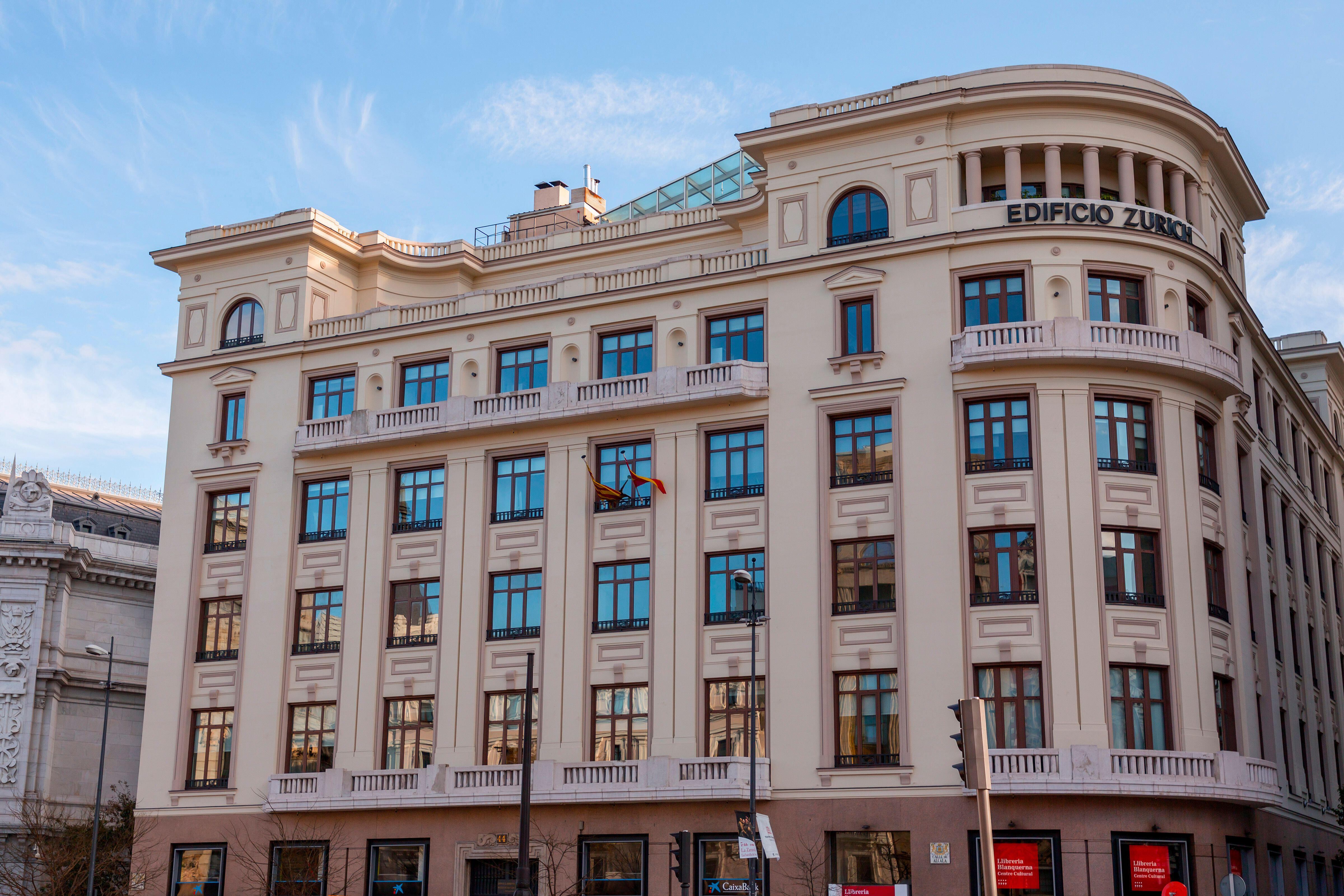 Edificio vendido por Zurich en el número 44 de la calle de Alcalá de Madrid.