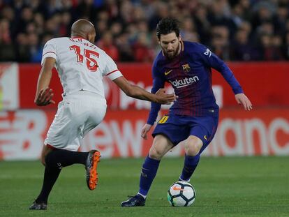 Messi i N'Zonzi en un moment del partit.  