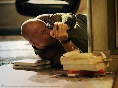 Bruce Willis, en una escena de la película 'La jungla de cristal 4', de Len Wiseman.