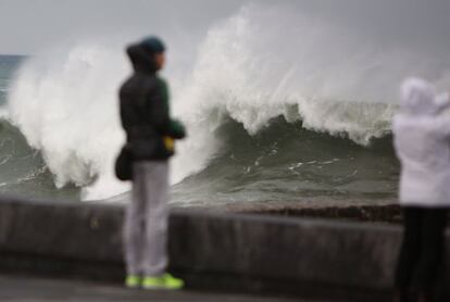 Waves in San Sebastián this Christmas.