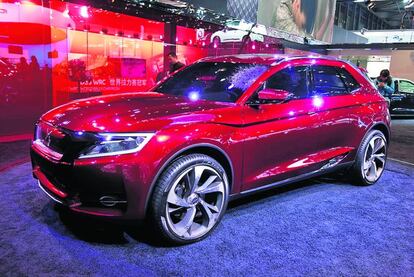 CITROËN DS WILD RUBIS. Anticipa cómo podría ser el primer todoterreno de la marca DS, la división exclusiva de Citroën. Apuesta también por el formato deportivo y podría salir a final de 2014.