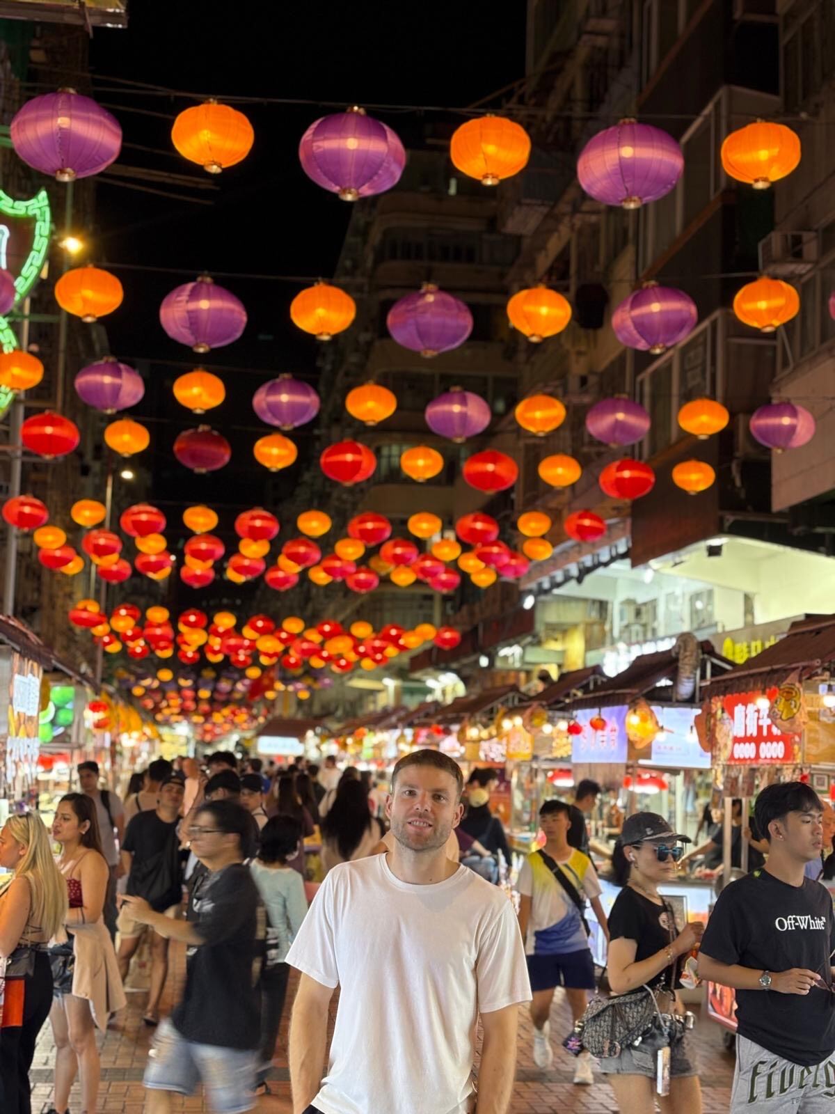 Illarramendi, en una calle de Hong Kong, en una imagen cedida por el jugador.