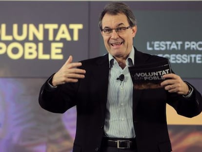 El presidente de la Generalitat, Artur Mas, en la sede de CDC.