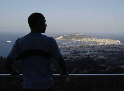 Vista de la Ceuta desde el mirador de Isabel II.