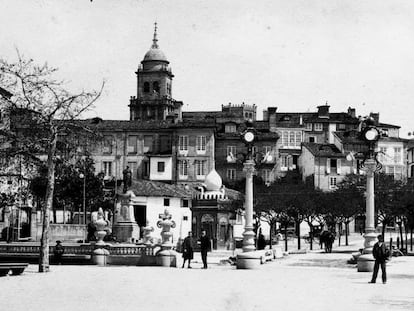 Plaza Obispo Cesáreo de Orense a principios del siglo XX.
