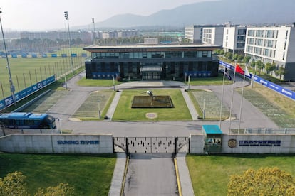 Vista aérea das instalações de treinamento do Jiangsu FC, depois que o clube anunciou o fim de suas operações.