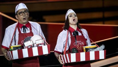 Andreu Buenafuente y Sílvia Abril, durante uno de los momentos de la gala que presentaron por segundo año consecutivo.