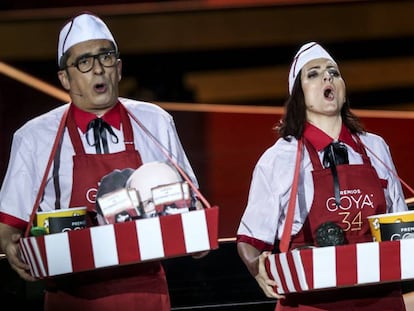 Andreu Buenafuente y Sílvia Abril, durante uno de los momentos de la gala que presentaron por segundo año consecutivo.