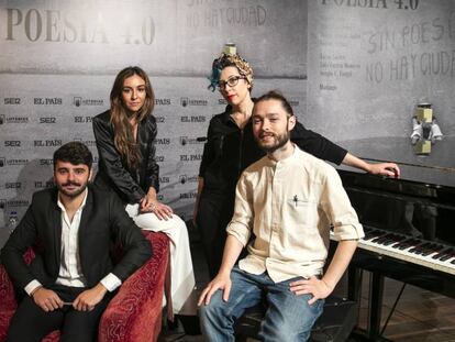 De izquierda a derecha, Miguel Gane, Loreto Sesma, Ana Elena Pena y David Galán, en el Encuentro de Poesía en el Teatro Real.