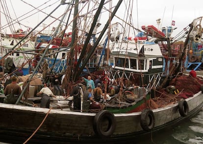 Barco pesquero marroqu&iacute; en el puerto de la ciudad sahariana de Dajla, el pasado 15 de febrero.
 