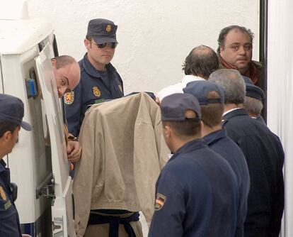 2 de abril de 2006.<br>Tras el ingreso en prisión de Juan Antonio Roca y Marisol Yagüe, en los días posteriores otros detenidos fueron declarando ante el juez bajo acusación de delitos urbanísticos, malversación de fondos y otros delitos económicos.