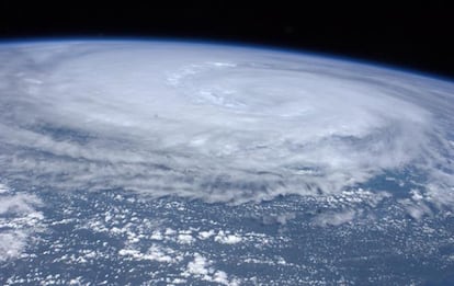 Una imagen de Irene tomada por la NASA hace dos días, antes de tocar tierra en la costa este estadounidense