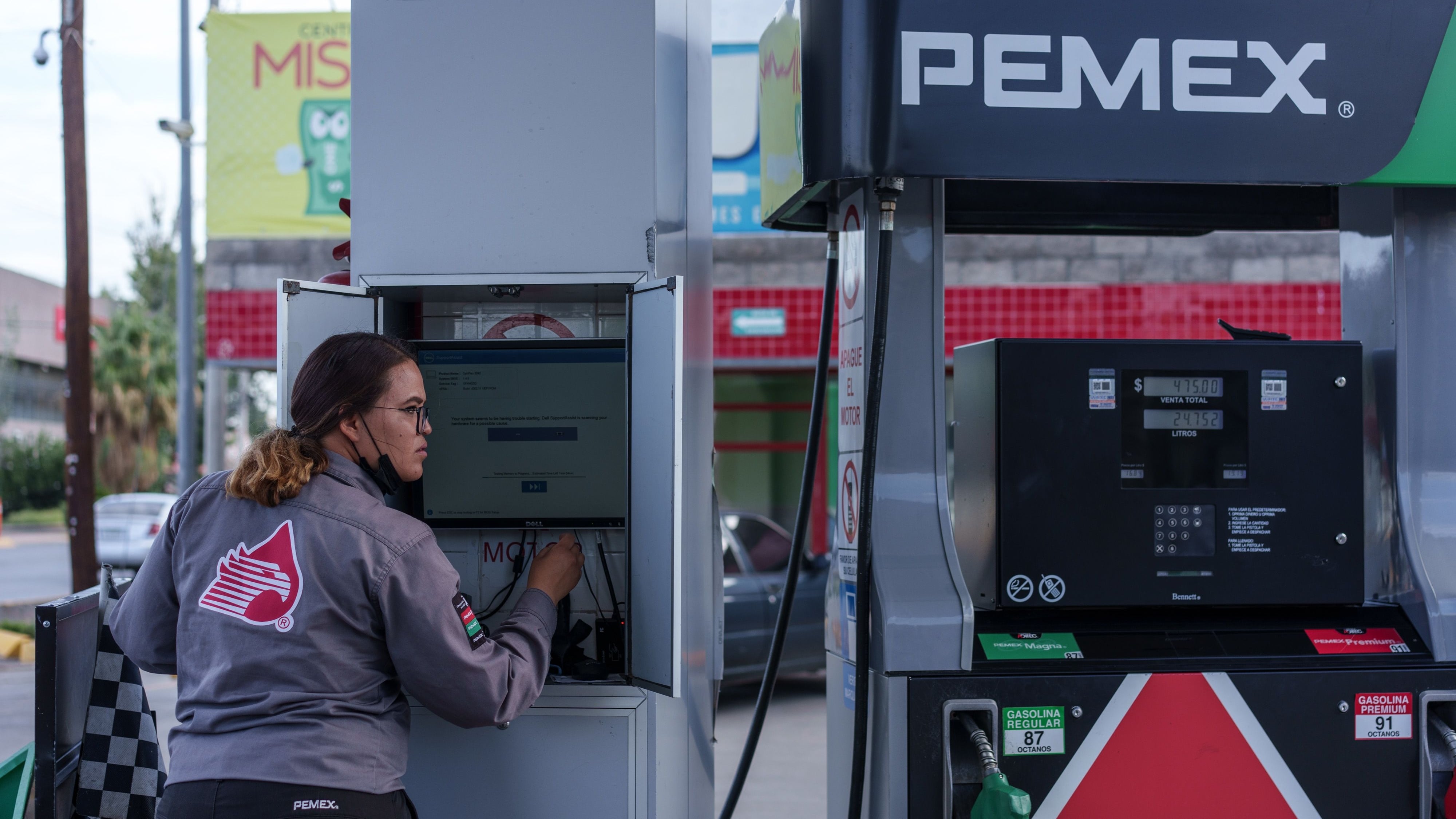 El Gobierno de México subsidiará la gasolina magna y el diésel durante los primeros días de enero