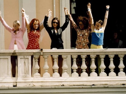 Las Spice Girls en el balcón del Ayuntamiento de Granada, 6 de octubre de 1997.