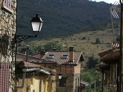 Calle de Puebla de la Sierra (Madrid).