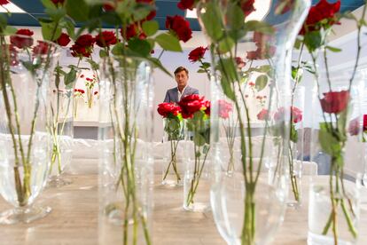 Luis Corella, consejero delegado de Aleia Roses, en el showroom 
de su compañía, 
en Garray (Soria). 