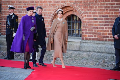 La princesa Benedicta, hermana de Margarita; el príncipe Federico y la princesa Mary.