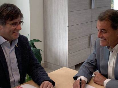 Carles Puigdemont y Artur Mas, reunidos en Waterloo el pasado 20 de junio.