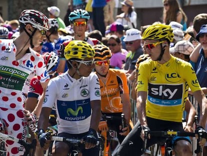 Chris Froome charla con Nairo Quintana