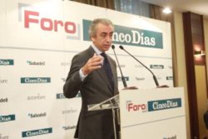 El secretario de Estado de Hacienda, Miguel Ferre, hoy en el Foro Cinco D&iacute;as.