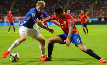 Vitolo, en un momento del duelo ante Liechtenstein