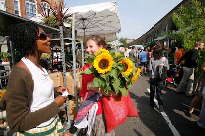 Mercado de las flores de Columbia Road en Londres (Reino Unido), en septiembre de 2006.