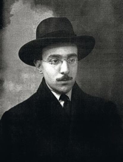 Pessoa, en un retrato de 1914, con 26 años.