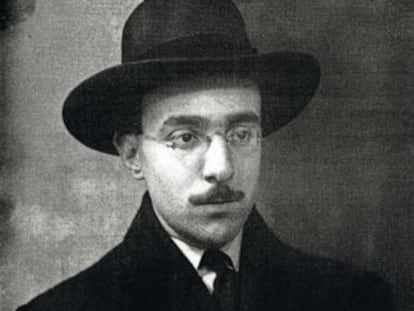 Pessoa, en un retrato de 1914, con 26 años.