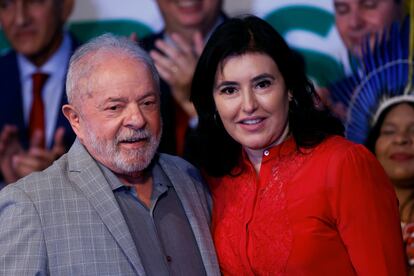 Lula da Silva y Simone Tebet, la próxima ministra de Planificación.
