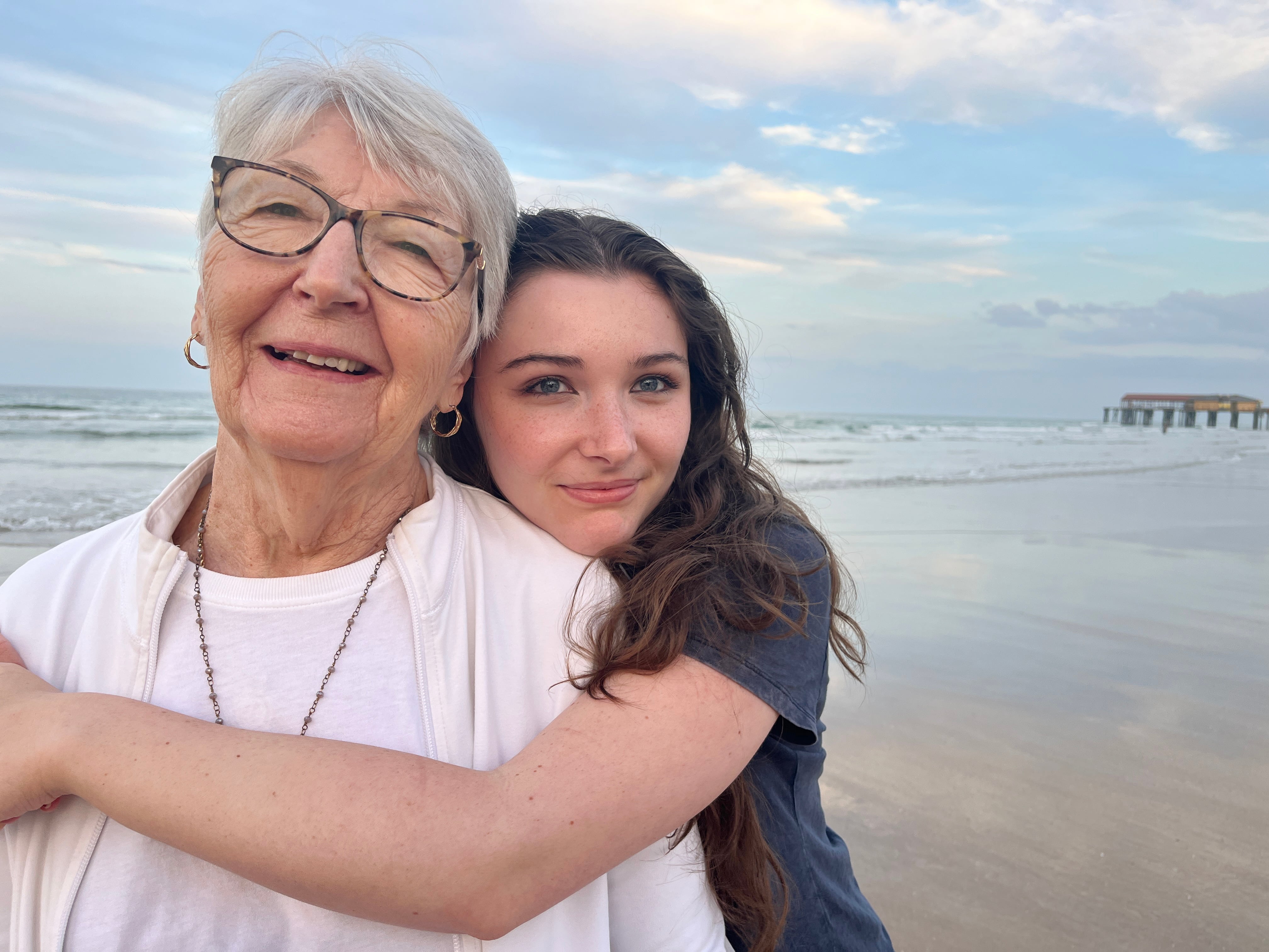 Cinco consejos para fortalecer el vínculo entre abuelos y nietos adolescentes