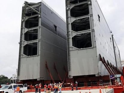 The first lock-gates for the widening of the Panama Canal arrived last August.