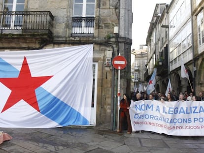 Manifestaci&oacute;n en Santiago contra la ilegalizaci&oacute;n de la plataforma Causa Galiza.