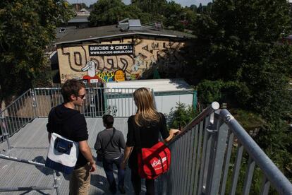 En Berlín se organizan rutas por el arte callejero guiadas por graffiteros.
