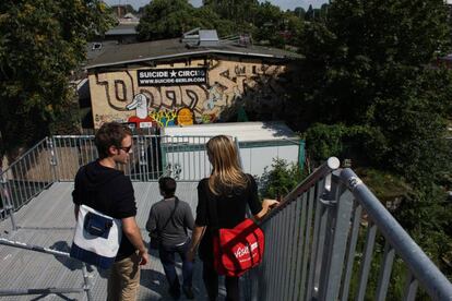 En Berlín se organizan rutas por el arte callejero guiadas por graffiteros.