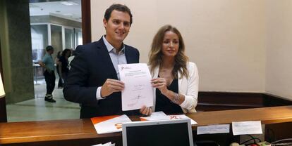 Albert Rivera y la diputada Patricia Reyes registran en el Congreso una propuesta de ley para regular la gestaci&oacute;n subrogada.