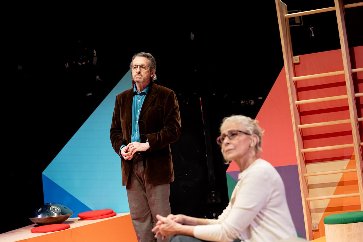 Montse Guallar y Ramon Madaula, abuelos de excepción en una comedia que debate sobre los modelos educativos