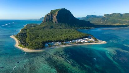 Vista aérea de los dos hoteles inaugurados por Riu en Mauricio