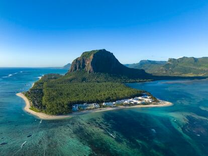 Vista aérea de los dos hoteles inaugurados por Riu en Mauricio