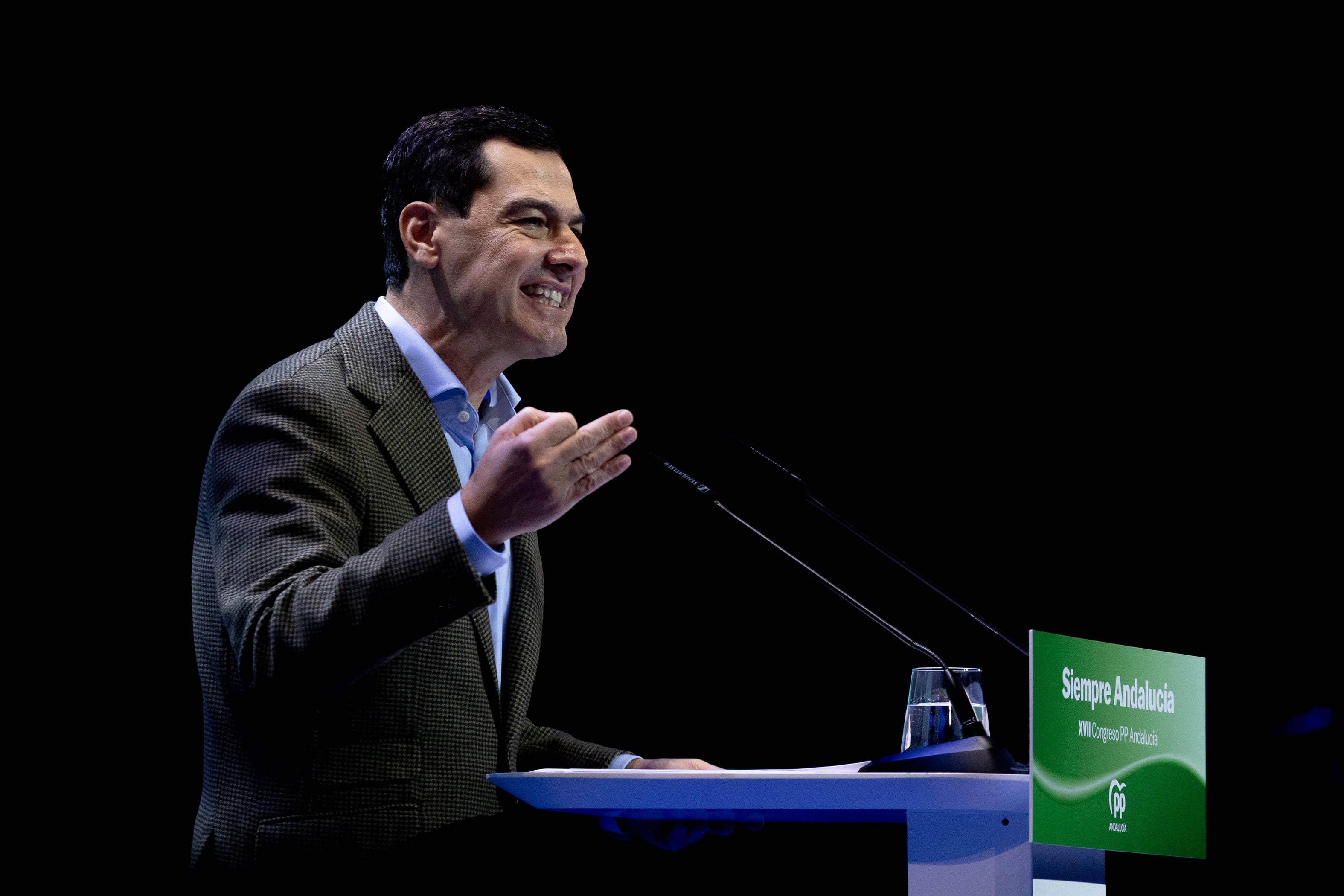 Juanma Moreno Bonilla, durante la última jornada del  XVII congreso del partido celebrado en Sevilla.