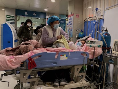 Pacientes de covid en un hospital de la ciudad china de Tianjin, el jueves.