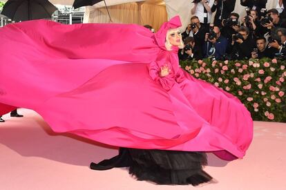 La cantante Lady Gaga a su llegada a la gala Met en el Museo de Arte Metropolitano de Nueva York (EE UU), el 6 de mayo de 2019.