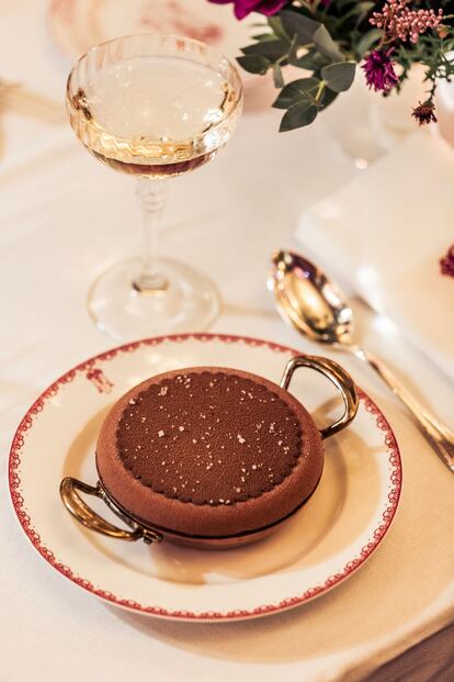 Mousse de chocolate 'soufflé'. Imagen proporcionada por el establecimiento.